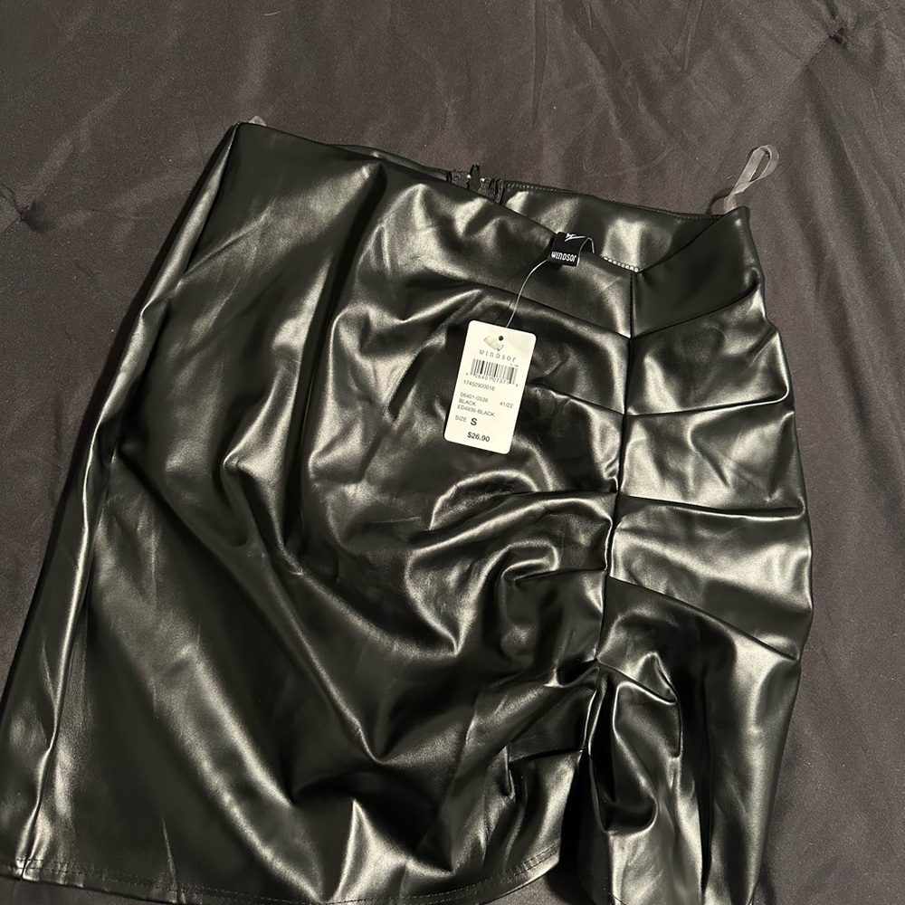 Windsor Black Mini Pencil Skirt with Ruched Slit for Night Out